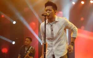  Ini Kata Ariel Soal Kabar Pernikahannya dengan Sophia Latjuba 